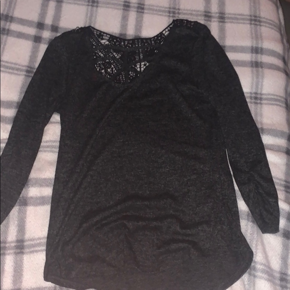 Long sleeve/dressy shirt